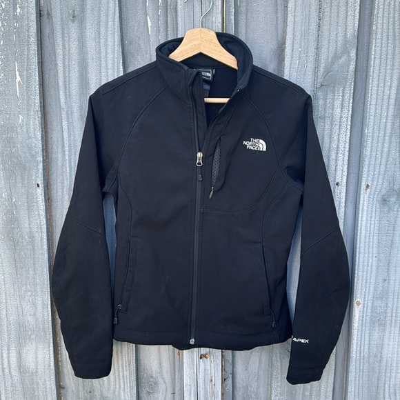 The North Face Black Women's Jacket - Picture 10 of 10